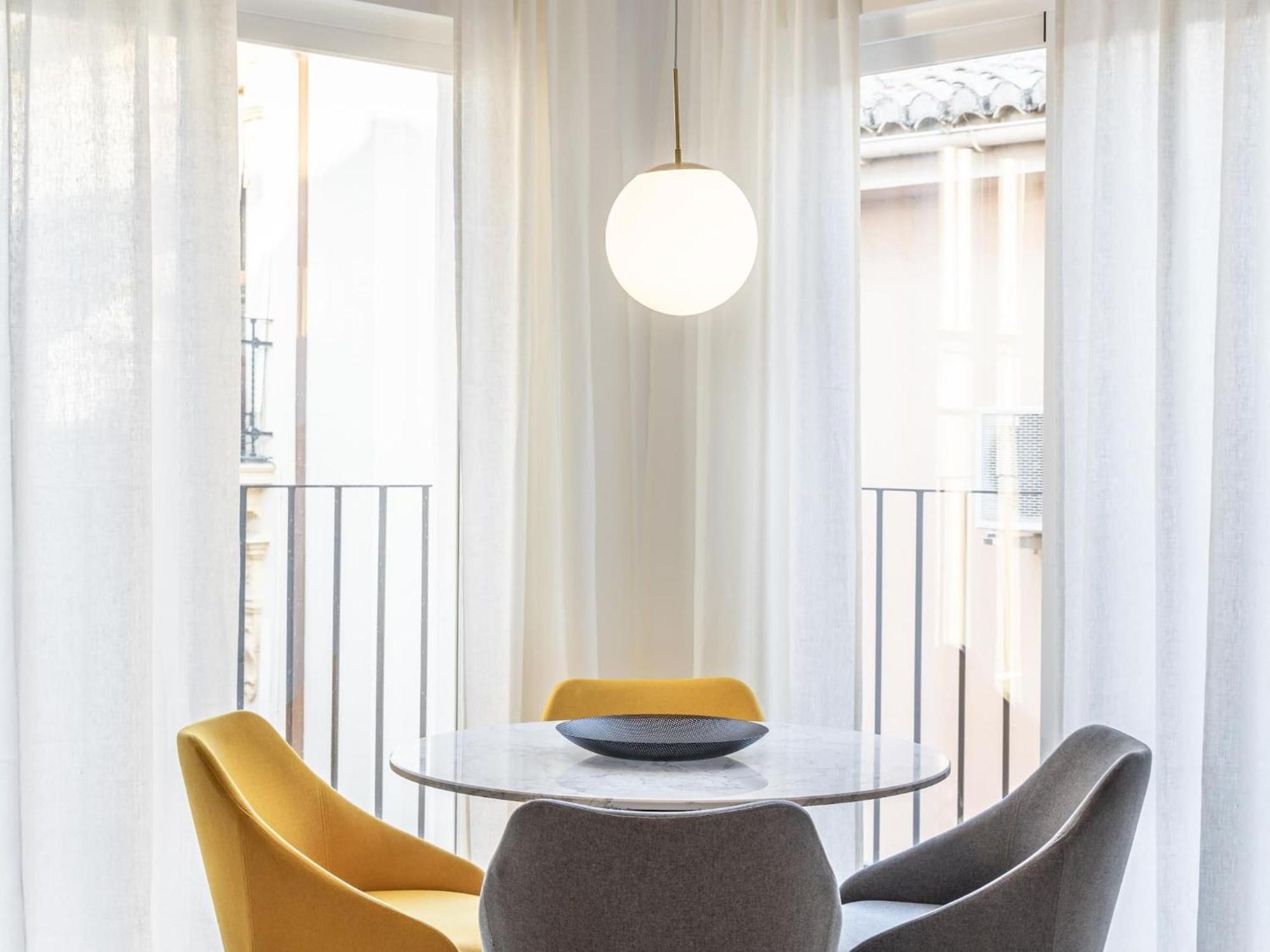 Central Stylish And Elegant 1 & 2 Bedroom Apartment II Granada Exterior foto